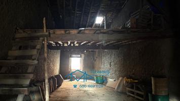 CASA DE DOS PLANTAS PARA REFORMAR EN CEBREROS photo 0