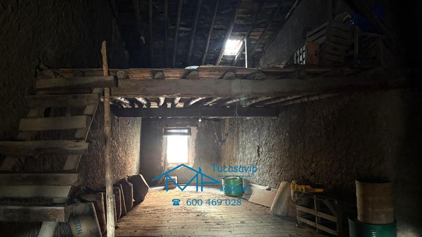 CASA DE DOS PLANTAS PARA REFORMAR EN CEBREROS photo 0