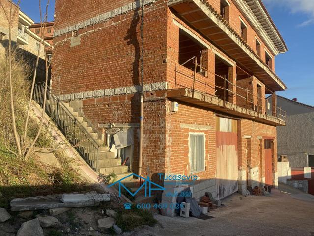 CASA EN CONSTRUCCIÓN EN EL HOYO DE PINARES photo 0