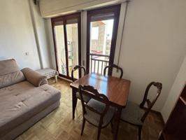 Apartamento exterior con terraza y plaza de garaje. photo 0