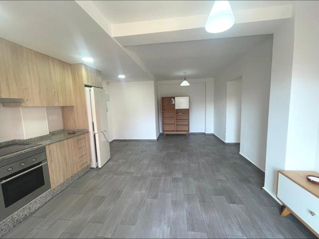🏡 ¡Vive en un piso reformado con encanto en la zona de Plaza Madrid! photo 0
