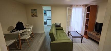 APARTAMENTO INTERIOR EN ALQUILER REFORMADO EN PLENO CENTRO DE ALCOY Y POSIBILIDAD DE ALQUILAR TRASTERO!!!! photo 0