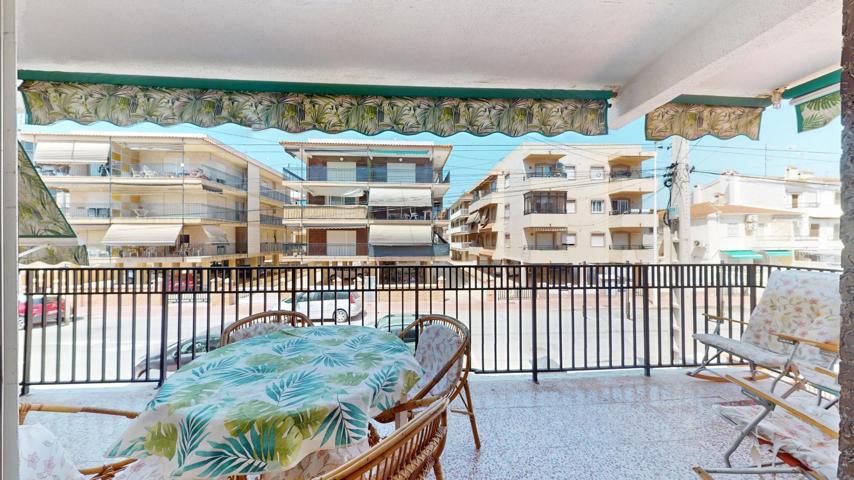 APARTAMENTO DE 3 HABITACIONES A ESCASOS METROS DE LA PLAYA EN MUY BUEN ESTADO!!!!! photo 0