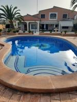 🏡 Impresionante Chalet con Piscina y Grandes Calidades en Hondón de las Nieves photo 0