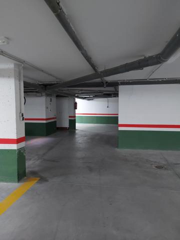 PLAZA DE GARAJE EN VENTA - ZONA TAHONA photo 0