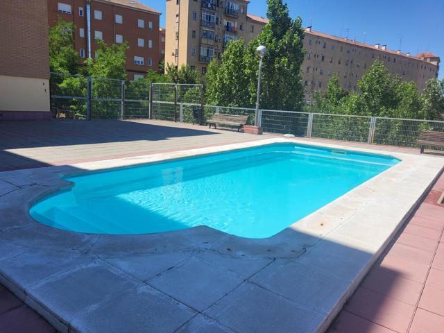 TAPIAS & BELLIDO VENDE, MODERNO APARTAMENTO CON PISCINA EN SEGOVIA CAPITAL. photo 0