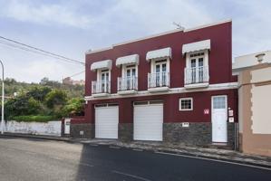 Casa En venta en Avenida Villa Nueva, La Guancha photo 0