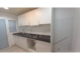 PISO EN TERRASSA EN LA CALLE OLOT photo 0