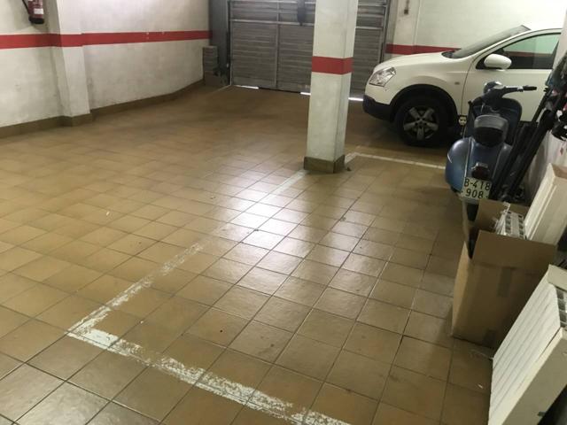 Plaza de Aparcamiento en Vilanova del Vallès photo 0