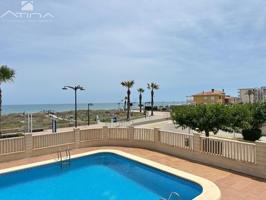 Apartamento con vistas abiertas al mar situado en primera línea de la playa de Guardamar photo 0
