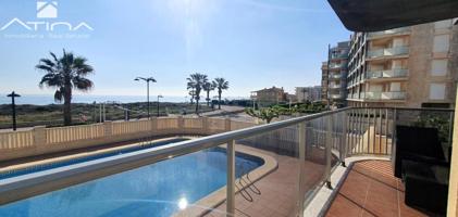 Apartamento con vistas abiertas al mar situado en primera línea de la playa de Guardamar photo 0