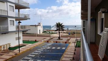 Apartamento totalmente reformado con vistas al mar situado en primera línea playa Daimús photo 0