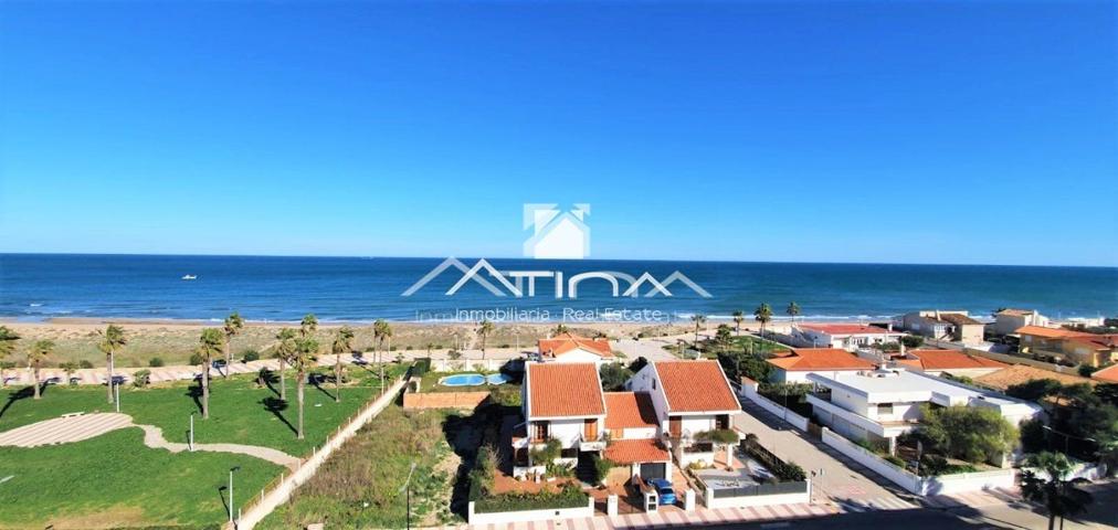 Apartamento a estrenar con fantásticas vista al mar situado en 1ª línea playa Daimús,Apartamento a e photo 0