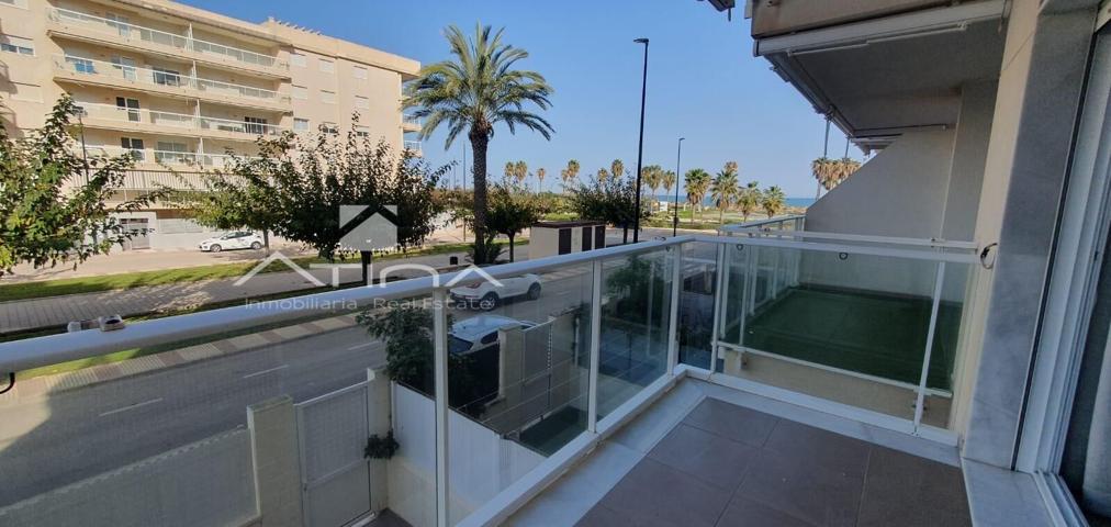 Tu rincón junto al Mediterráneo en 1ª línea playa: comodidad y vistas a solo 100 metros de la playa photo 0