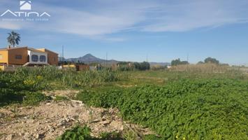 Una oportunidad única para construir tu hogar ideal cerca del mar en playa Daimús photo 0