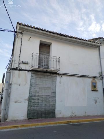 Gran casa en esquina con múltiples accesos en L'Alqueria de la Comtessa photo 0