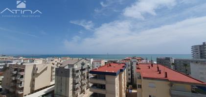 Vive la brisa del Mediterráneo desde tu propio ático dúplex en la playa de Daimús photo 0