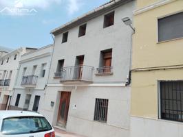 ¡Una oportunidad única para crear el hogar que siempre has soñado, en pleno corazón de Xeresa! photo 0