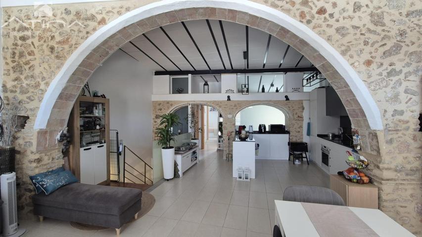 Encantadora casa en el corazón del pintoresco pueblo de Almiserà. photo 0