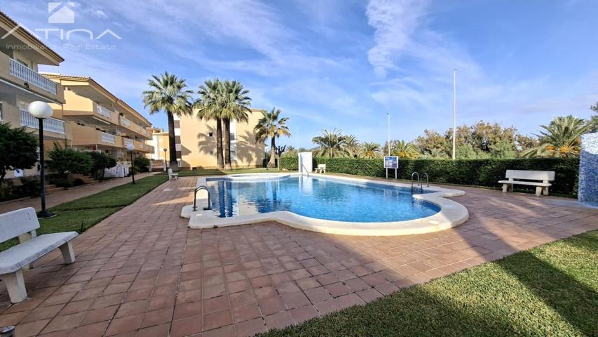 Despiértese cada día con el Mediterráneo a sus pies y la tranquilidad de vivir frente al mar en 1ª línea playa de Piles photo 0