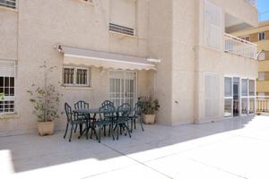 Amplio Piso con Terraza y Vistas al Mar photo 0