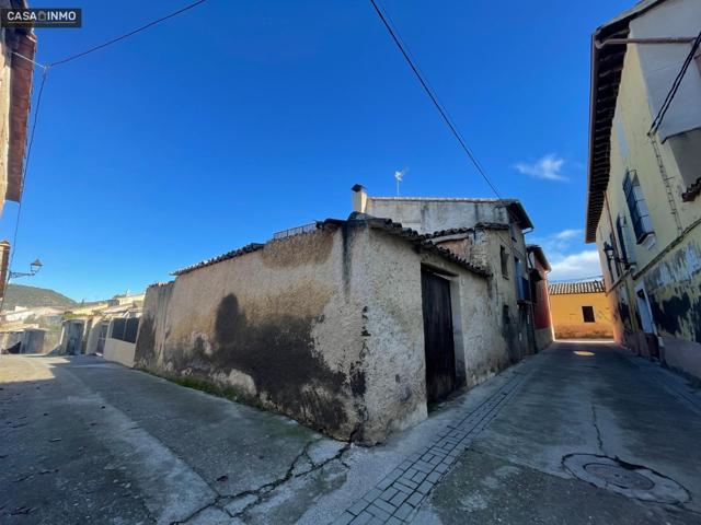 Se vende almacén en el pueblo de Salas Bajas. photo 0