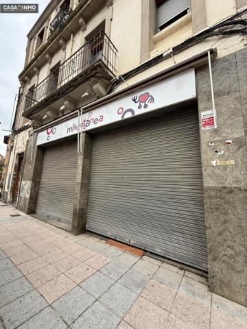 Se alquila local comercial en el Centro de Binefar. photo 0