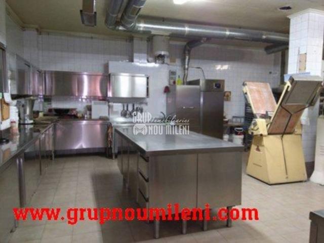 Local En venta en Benetusser photo 0