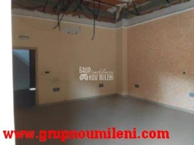 Local En venta en Xirivella-chirivella photo 0