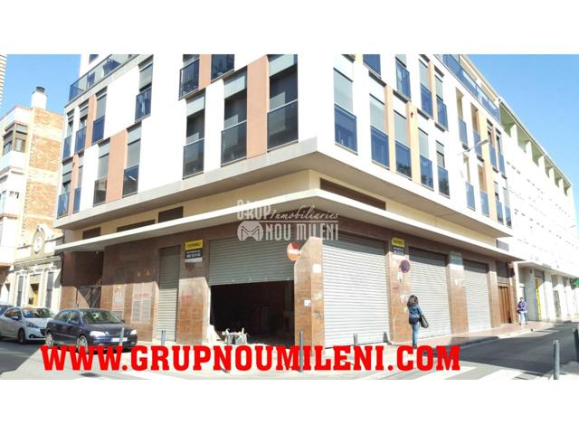 Local En venta en Benetusser photo 0