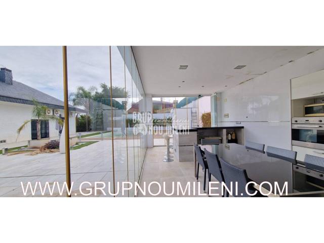 Villa En venta en Calicanto photo 0