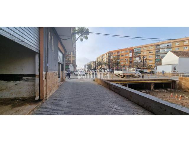 Alquiler de local comercial en Aldaia photo 0