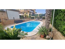 Chalet pareado en venta en Picassent photo 0
