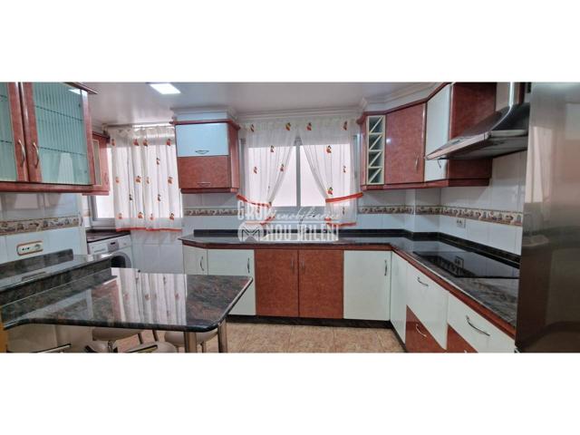 Alquiler - Piso en Silla photo 0