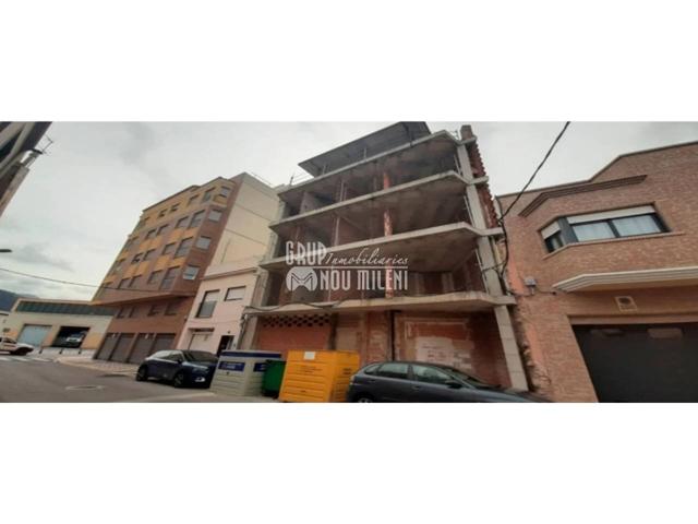 ¡Venta de edificio en Tavernes de la Valldigna! photo 0