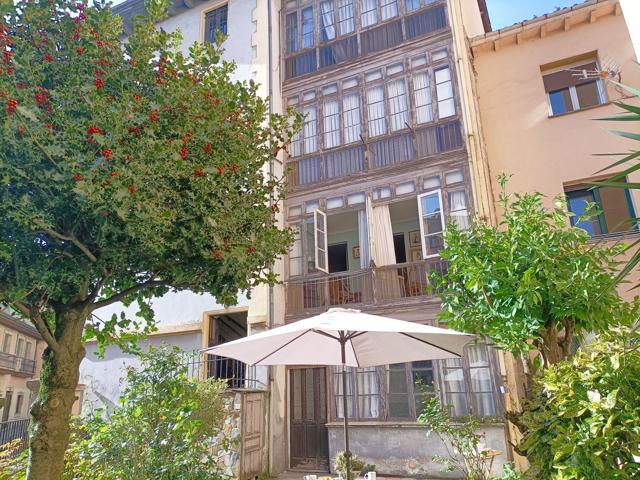 Comunidad En venta en Calle Del Postigo Bajo, 1, Centro-Casco Histórico, Oviedo photo 0