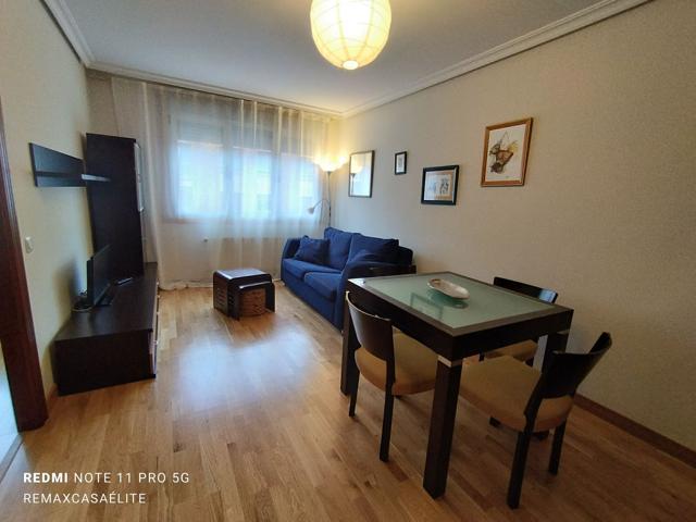 Piso En alquiler en Celestino Álvarez, 2, Buenavista-Ería-Montecerrao, Oviedo photo 0