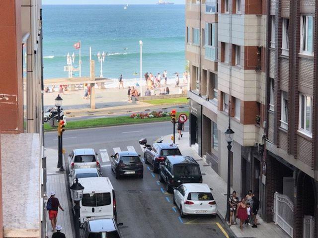 Piso En venta en La Playa, 15, Centro, Gijón photo 0