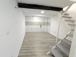 Unifamiliar Pareada En venta en C.f.femenino, 43, La Manjoya-Parroquias Sur, Oviedo photo 0