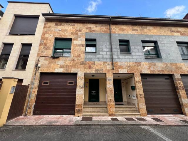 Unifamiliar Pareada En venta en Plaza La Paraxuela, 54, La Villa - Bazuelo, Mieres Del Camino photo 0