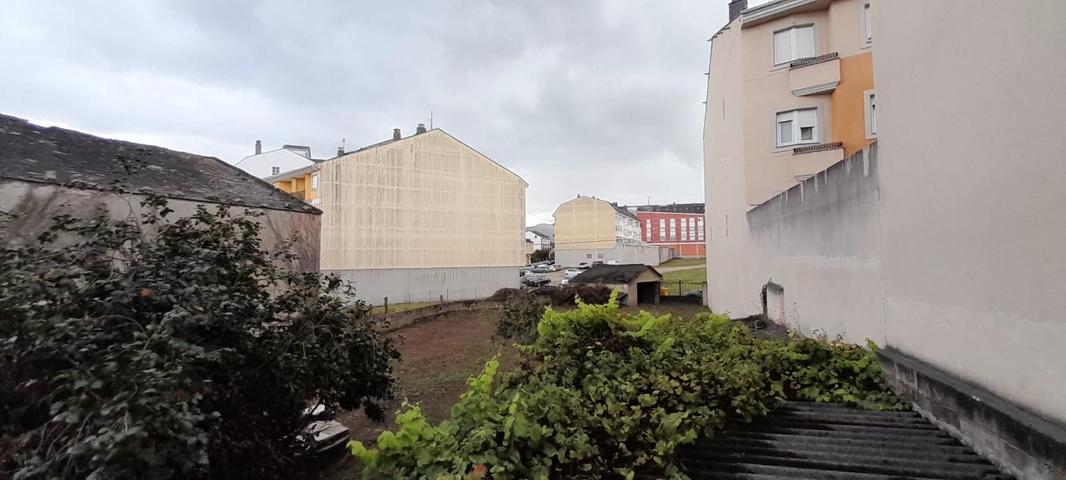 Unifamiliar Pareada En venta en Avenida De Viveiro, 11, O Valadouro photo 0