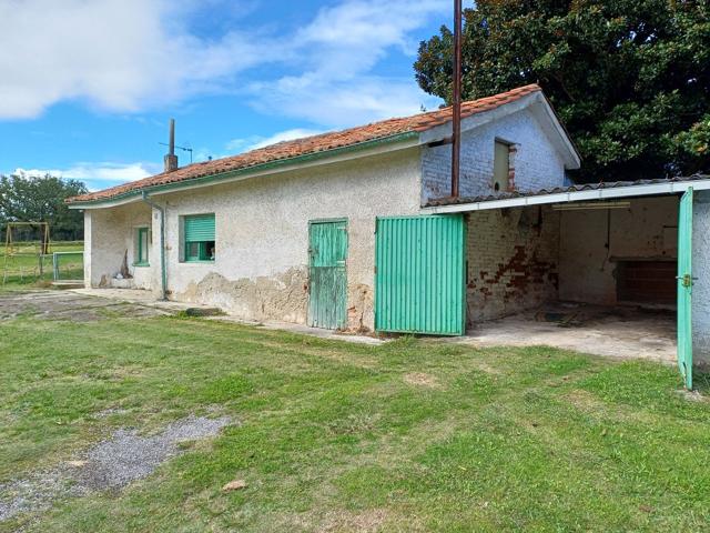 Casa En venta en Los Carbayos ,poligno 25, 230, Santa María Del Mar - El Puerto, Castrillon photo 0