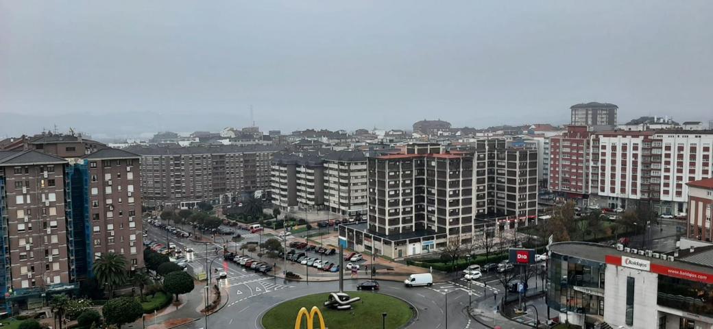 Piso En alquiler en De Heros, El Carbayedo - El Quirinal, Avilés photo 0