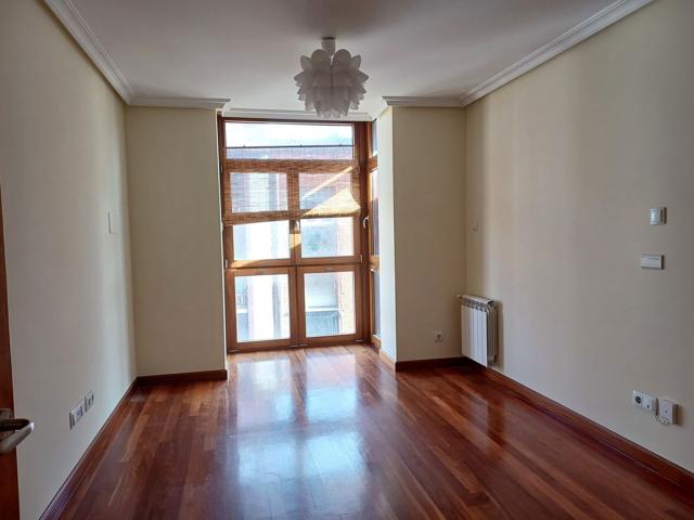 Piso En venta en Calle La Playa, Centro, Gijón photo 0