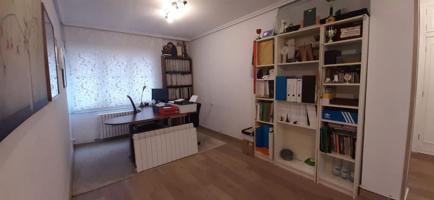 Piso En venta en Calle San Melchor García Sampedro, Centro-Casco Histórico, Oviedo photo 0