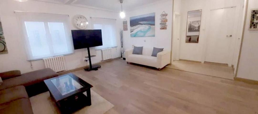 Piso En venta en Calle San Melchor García Sampedro, Centro-Casco Histórico, Oviedo photo 0
