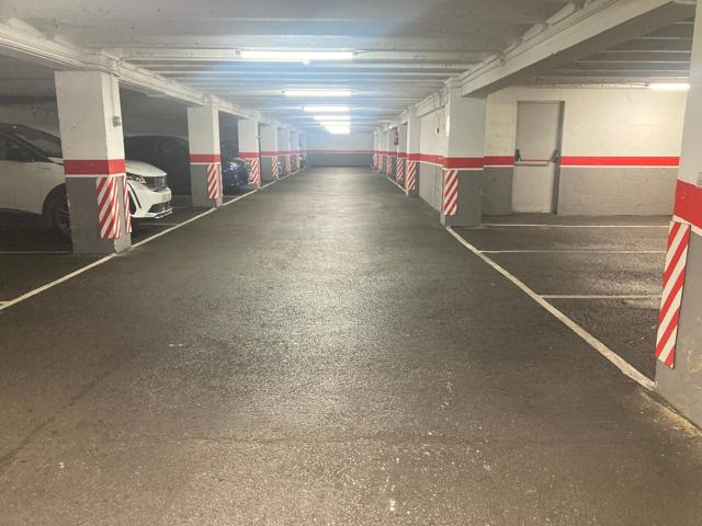 Parking Subterráneo En venta en Calle Manuel Pedregal, Centro-Casco Histórico, Oviedo photo 0