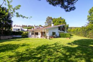 Casa En venta en Camino La Campa, 79, Somió - Cabueñes, Gijón photo 0