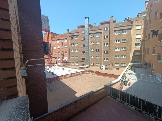 Piso En alquiler en Calle De Antolín De La Fuente Cla, Sur, Gijón photo 0