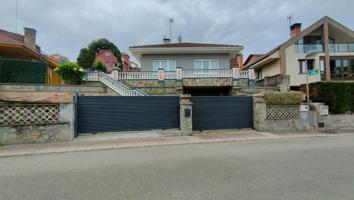 Casa En venta en Calle Xana, 62, Carreño photo 0
